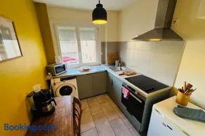 Cozy flat near downtown - Image 3