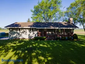 Elkhorn 3 Bedroom 2 Bathroom Log Cabin Sleeps 8 - Lincoln Log Cabin - Image 1