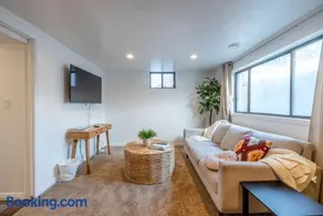 Cozy Stay - Patio - Full Kitchen - Long Term Ready - Image 1