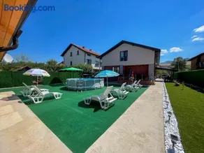 Александровата Къща - Aleksandar Guest House with Garden and Pool - Image 3