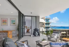 Sol 803 - Coolangatta Kirra Luxury - Linen Provided - Min. 3 Nights - Image 4