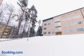 Peaceful Stay - Near Kaari Mall, 5 Min To Train - Image 2
