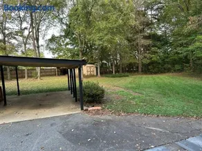 Peaceful house close to city - Image 3