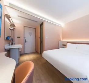 HanTing Hotel Beijing Gongti Dongzhimen - Image 3