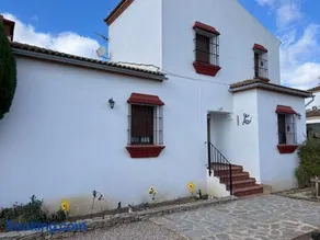 Agradable casa con piscina en la serranía. - Image 4