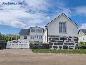 Cozy guesthouse at the harbour - Image 2