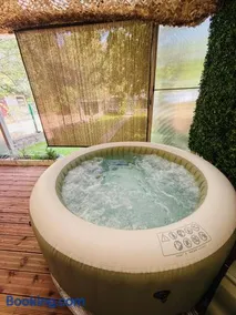 Écrin de Valence Private hot tub Secret garden - Image 2