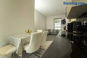 Dympna's City Centre apartment, Armagh - Image 4