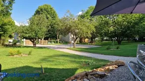 Gîte l'Enclos Ô rendez-vous Roquefeuil-Pays de sault- avec jardin - Image 1