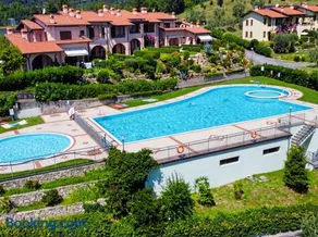 Gaino lake escape & pool - Image 1