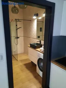 Kings Apartments - Image 2