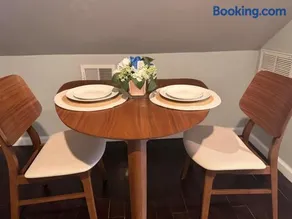 Cozy Studio Near Newark Airport - Image 2