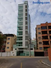 APARTAMENTO AMPLO - 3 SUÍTES - VISTA DESLUMBRANTE para O MAR NO CENTRO DE ITAPEMA, SC - Image 1