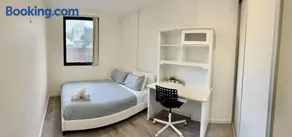 Burwood 2Br Lovely Apt Near Train - Image 1