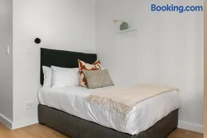 Newlands Peak Apartments - Image 5