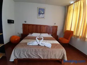 Hotel Safari - Image 2