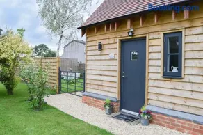 Nr Bicester Village 5 Star Luxury on farm - Image 3
