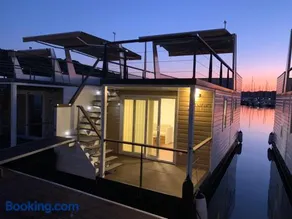 Floating House - ARENA 2 - Image 2