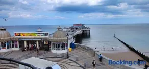 Detached House with Panoramic Sea Views - Image 4