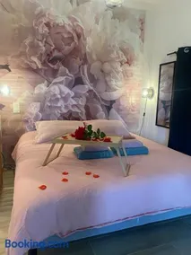 Suite romantique & spa Prova - Love room - Rétroprojecteur Netflix - Image 2