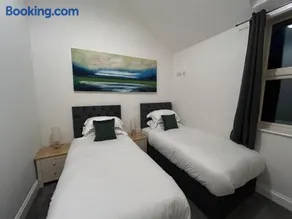 2 bed house sleeps 4 centre of Welshpool Parking - Image 5