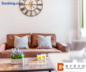 Darwin House -Gainsborough Luxury Contractor Home From Home & Family Getaway - Image 3