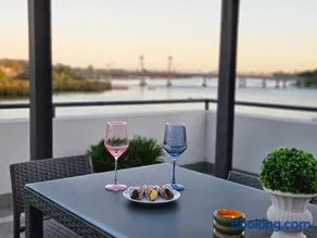 Breathtaking Waterfront Penthouse with Big Terrace nr Olympic Park and Free parking - Image 4