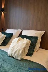 L'Escapade - Love room & spa - Image 3