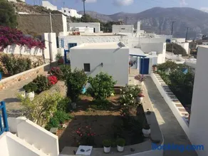 Cycladic house in rural surrounding 2 - Image 2