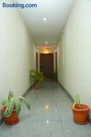 Hotel Skyview Suites & Studios - Image 2