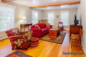 Renovated 19th-Century Farmhouse w/ 270 Feet of Waterfront & Sunset Views - Image 3