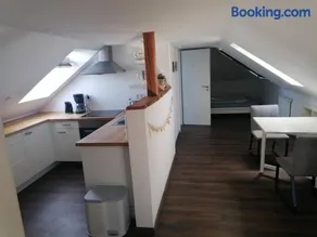 Gemütlich Obergeschoss Wohnung - Image 1