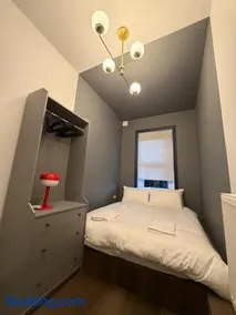 Luxury 2,5 Bedroom Flat in Southsea - Image 1