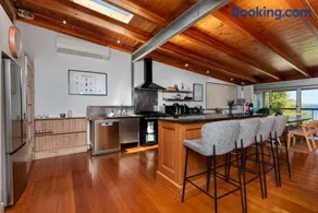 Vince's Landing - Stunning Big Private Waterfront Cottage - Image 5
