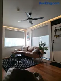 Quiet, Peaceful Northcote Unit - Image 3