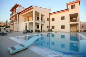 Lina apartments - Image 2