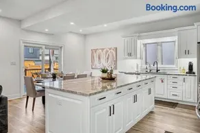 Thalia Bright Designer Home 12 Min To Falls - Image 2