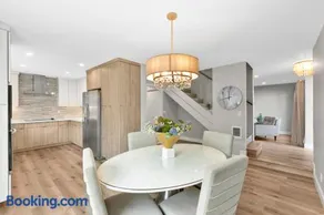 Solana Beach Escape, Beach Access, AC, Pools, Spa, Tennis Courts & Clubhouse Views - Image 1
