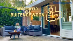 Veel eigen en omheinde grond in dit luxe huisje! - Image 2