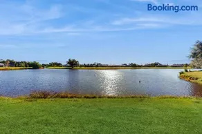 Tranquility by the Lake - Image 3