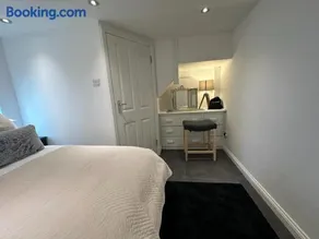One bed Mews House - Image 2