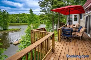 Spacious 5 Bedroom Cabin with Riverview & Black Lake Access - Image 2