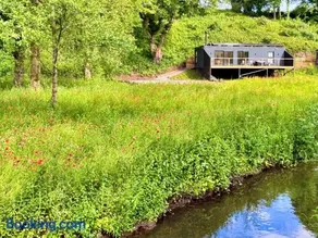 Kingfisher - Luxurious Off-Grid Eco Cabin with Riverviews - Image 5