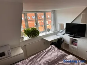 Værelse i lejlighed med udsigt og ro - Image 3