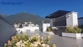 Excelente apartamento, 2 hab. con vista única UIO - Image 3