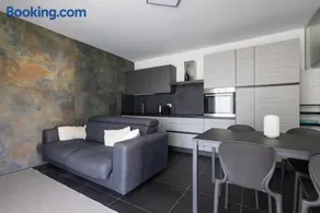 IseoLakeRental - Il Villino Delle Rose - Image 3