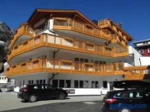 A Casa Saphir Appartement-Hotel - Image 2