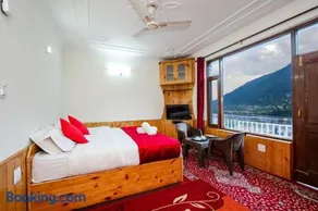 Hotel Chatanya Manali - Image 1
