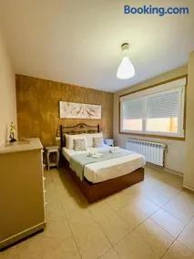 CarreraHouses Benilde con Garaje - Image 4