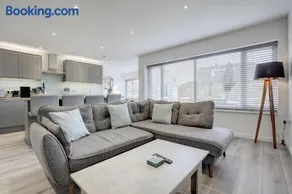 The Hollies by Winterton Cottages - Image 3
